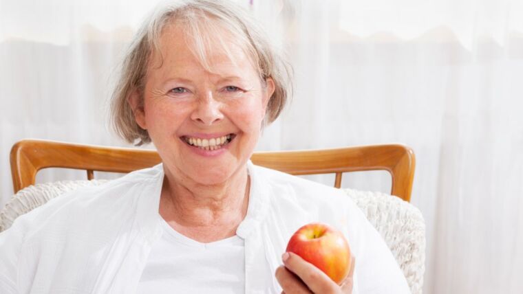 How to Promote Good Dental Health in Seniors
